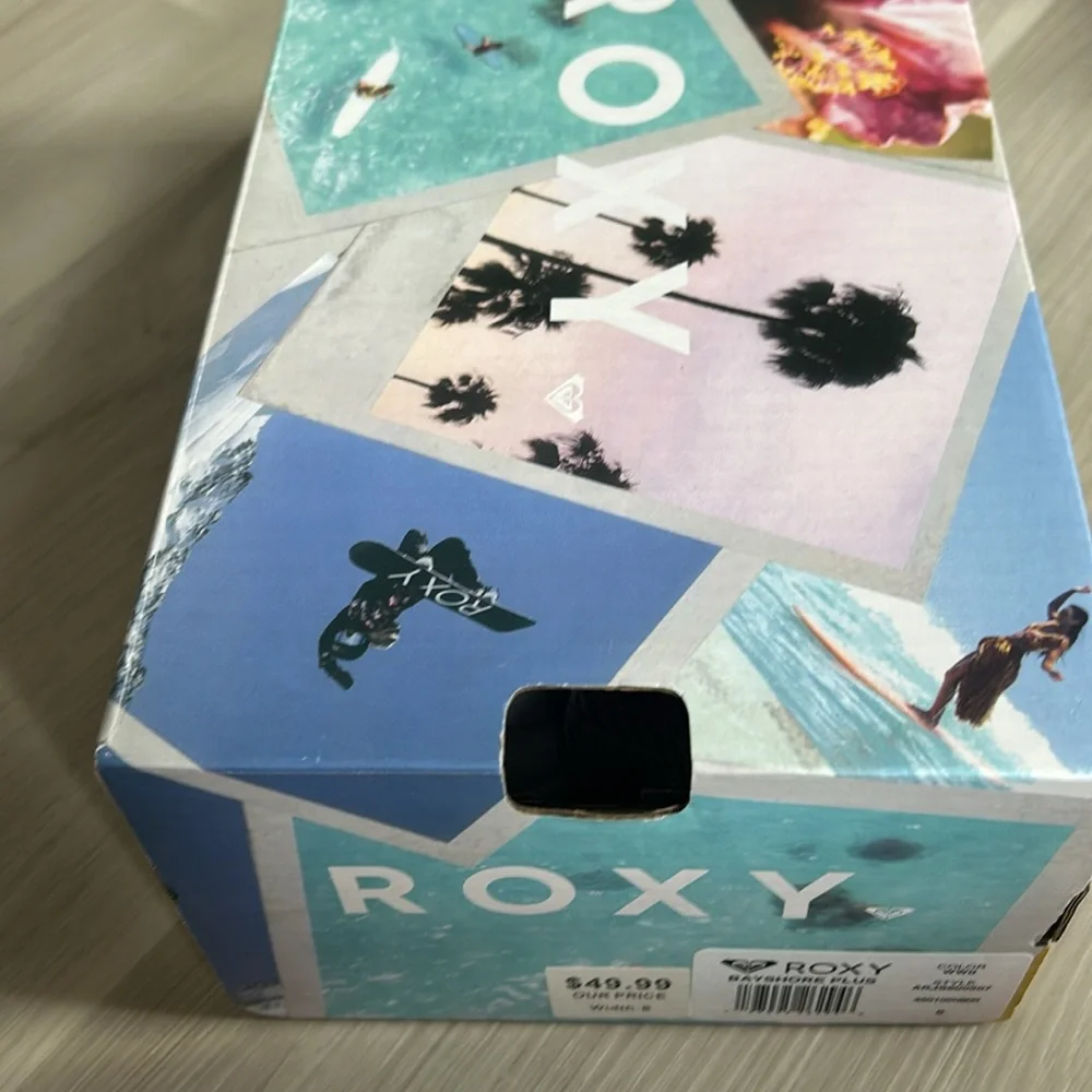 Roxy Sneakers - Picture 3 of 3